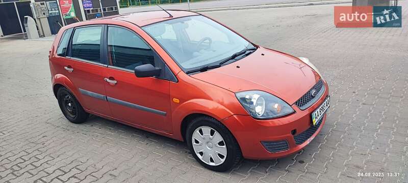 Хэтчбек Ford Fiesta 2006 в Киеве фото 2 Хэтчбек Ford Fiesta 2006 в Киеве