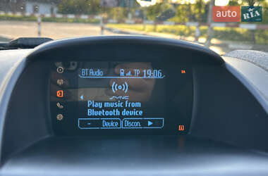 Хэтчбек Ford Fiesta 2012 в 