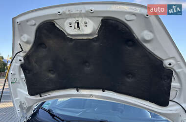 Хэтчбек Ford Fiesta 2012 в 