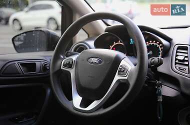 Седан Ford Fiesta 2017 в 