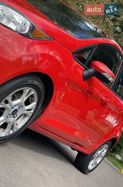 Хэтчбек Ford Fiesta 2014 в 