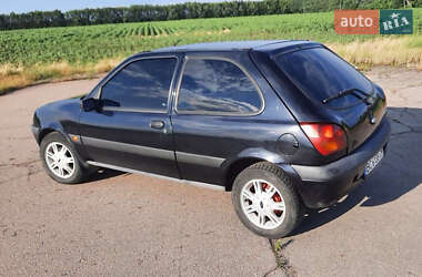 Хэтчбек Ford Fiesta 2000 в 