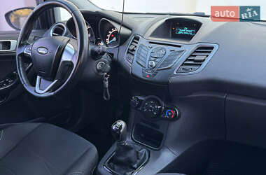Хэтчбек Ford Fiesta 2017 в 