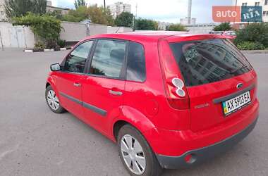 Хэтчбек Ford Fiesta 2007 в 