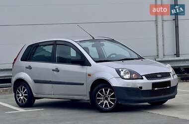 Хэтчбек Ford Fiesta 2007 в 
