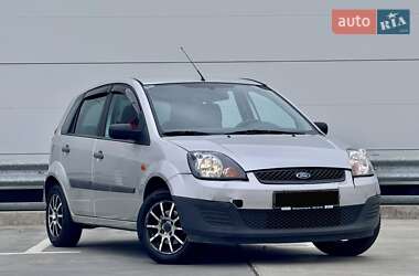 Хэтчбек Ford Fiesta 2007 в 