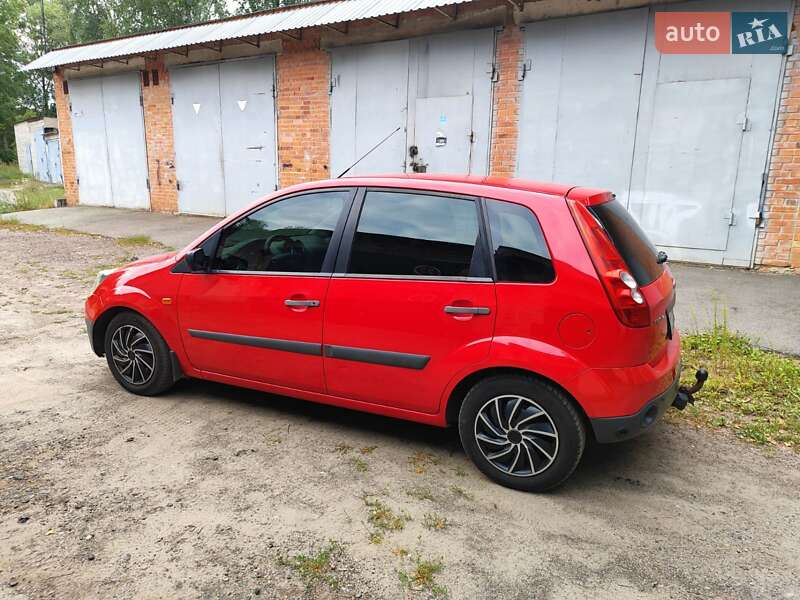 Хэтчбек Ford Fiesta 2007 в Чернигове