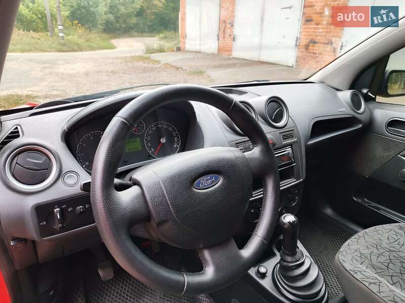Хэтчбек Ford Fiesta 2007 в Чернигове
