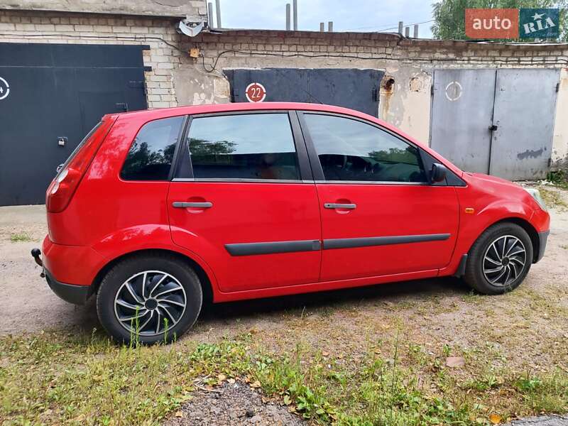 Хэтчбек Ford Fiesta 2007 в Чернигове