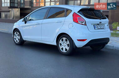 Хетчбек Ford Fiesta 2013 в 