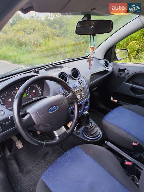Хетчбек Ford Fiesta 2007 в Яворові