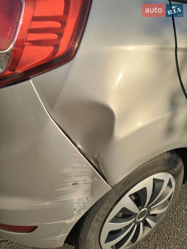 Седан Ford Fiesta 2015 в Броварах