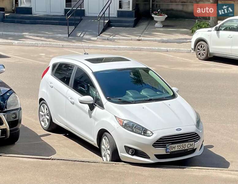 Хэтчбек Ford Fiesta 2017 в Сумах