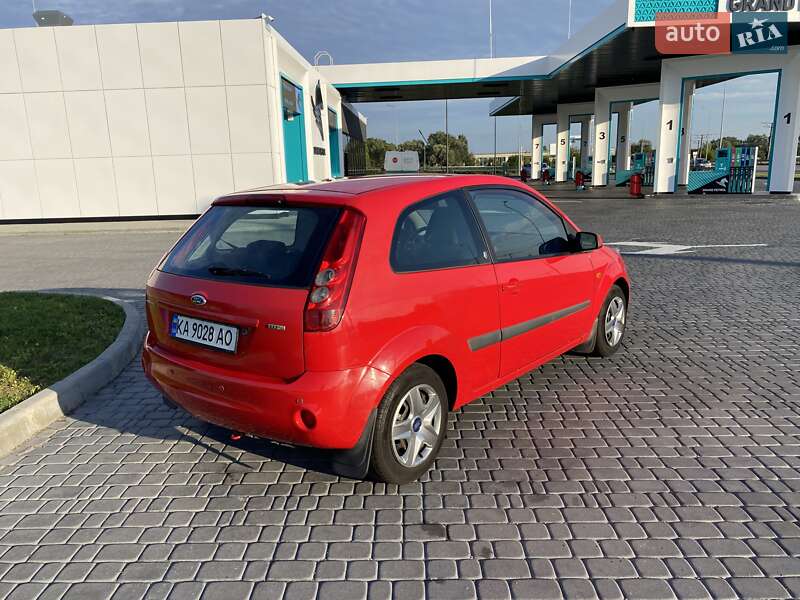 Хэтчбек Ford Fiesta 2006 в Киеве