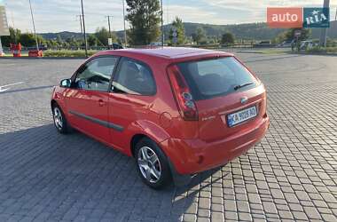 Хэтчбек Ford Fiesta 2006 в 