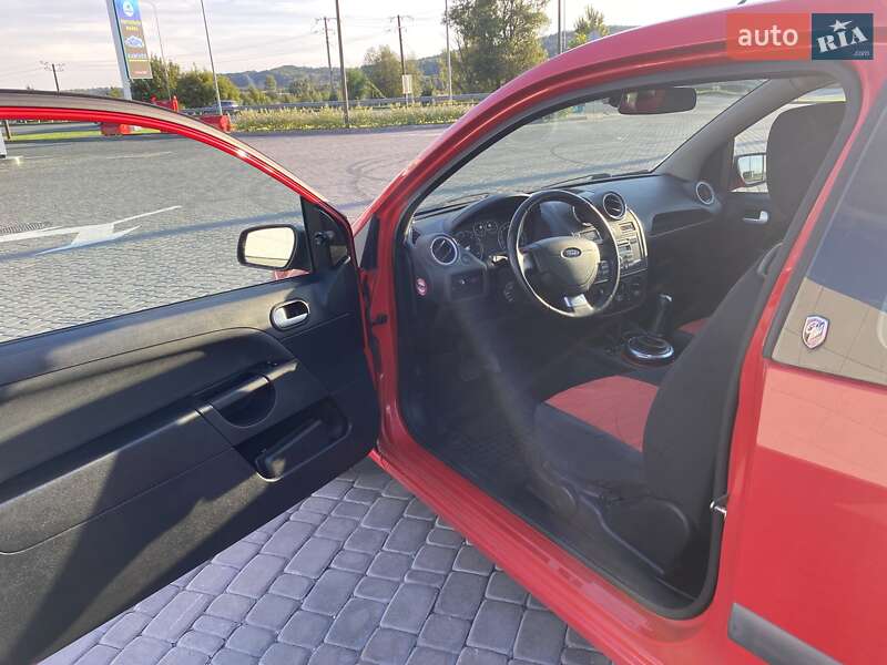 Хэтчбек Ford Fiesta 2006 в Киеве