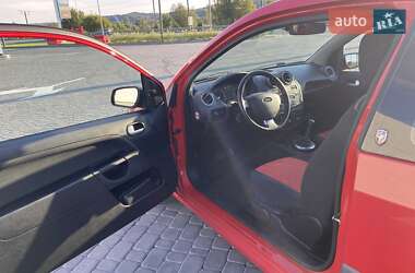 Хэтчбек Ford Fiesta 2006 в 