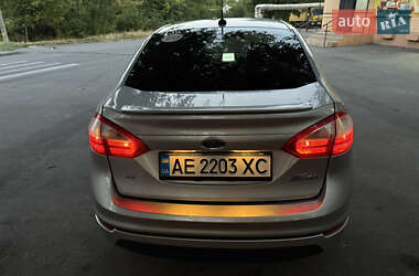Седан Ford Fiesta 2014 в 