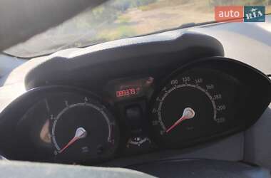 Хэтчбек Ford Fiesta 2010 в 