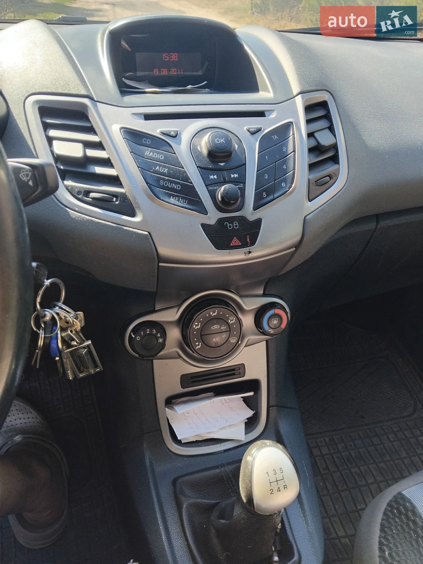 Ford Fiesta 2010 VIN WF0JXXGAJJAR21096 фото оголошення 3 з 16