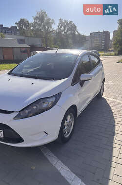 Хэтчбек Ford Fiesta 2011 в 
