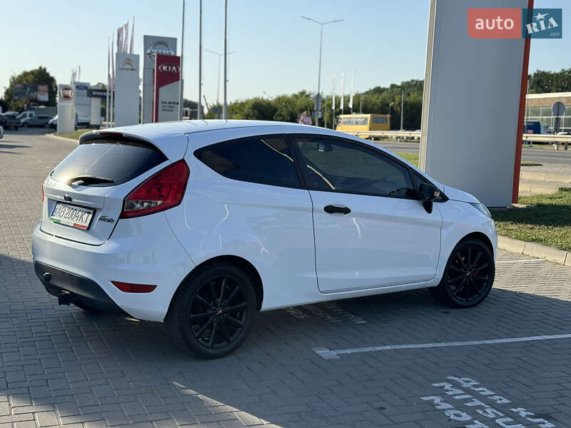 Хэтчбек Ford Fiesta 2010 в Виннице
