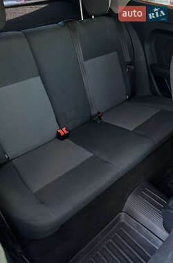 Хэтчбек Ford Fiesta 2010 в 