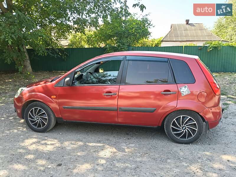 Хэтчбек Ford Fiesta 2006 в Кривом Роге