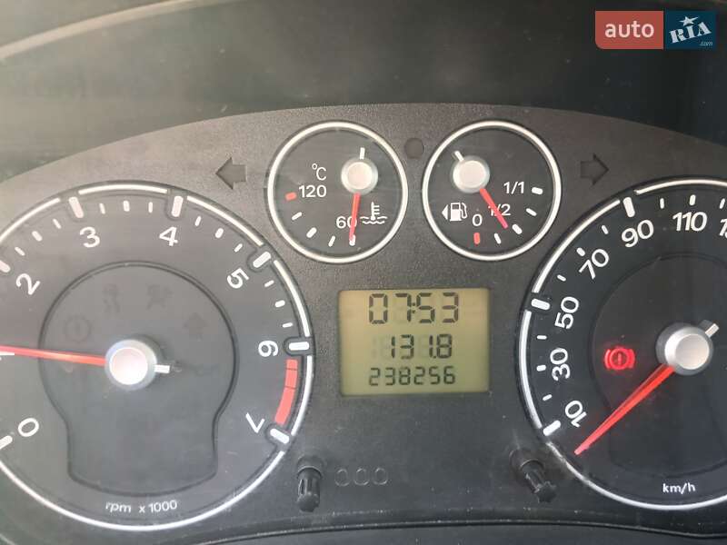 Хэтчбек Ford Fiesta 2006 в Кривом Роге