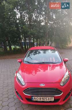 Седан Ford Fiesta 2015 в Чопе