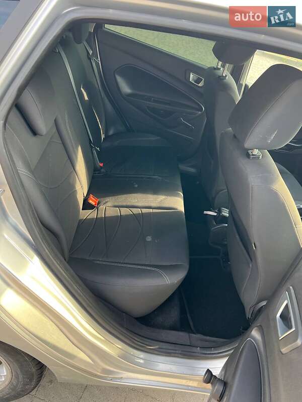 Хэтчбек Ford Fiesta 2013 в Львове