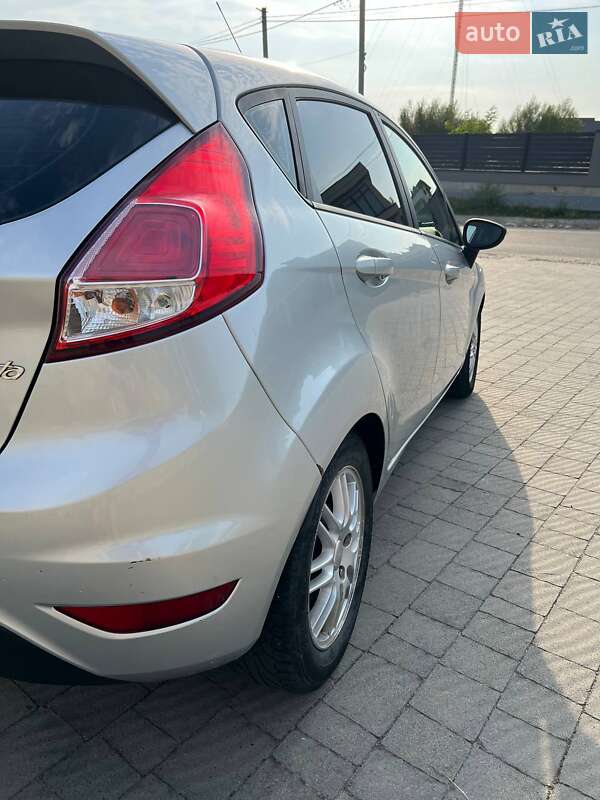Хэтчбек Ford Fiesta 2013 в Львове