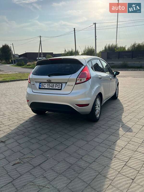 Хэтчбек Ford Fiesta 2013 в Львове