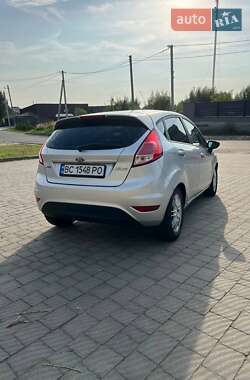 Хэтчбек Ford Fiesta 2013 в 