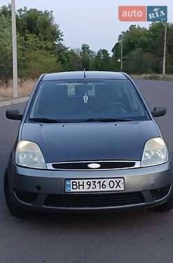 Хэтчбек Ford Fiesta 2002 в Березовке