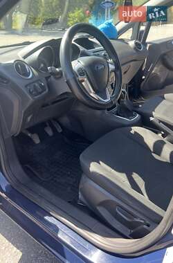 Хэтчбек Ford Fiesta 2014 в 