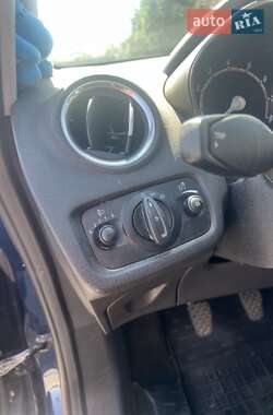 Хэтчбек Ford Fiesta 2014 в 