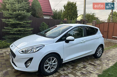 Хэтчбек Ford Fiesta 2018 в 