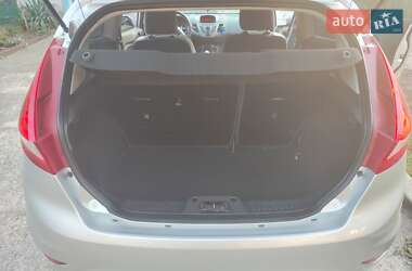 Хэтчбек Ford Fiesta 2010 в 