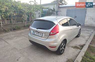 Хэтчбек Ford Fiesta 2010 в 