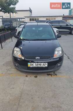 Хэтчбек Ford Fiesta 2007 в 