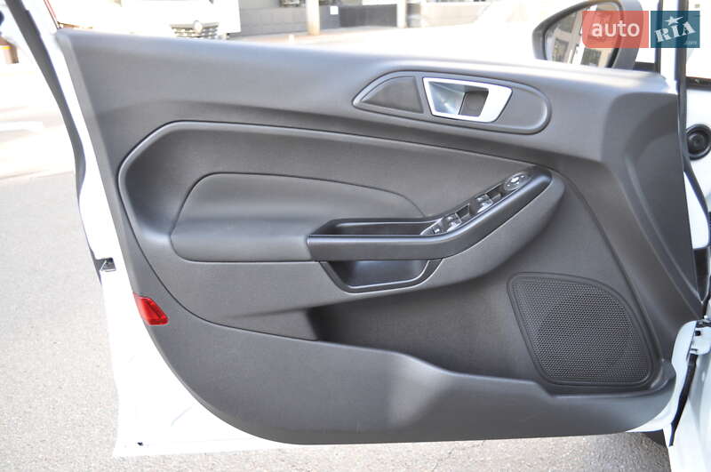 Хэтчбек Ford Fiesta 2013 в Киеве фото 38 Хэтчбек Ford Fiesta 2013 в Киеве