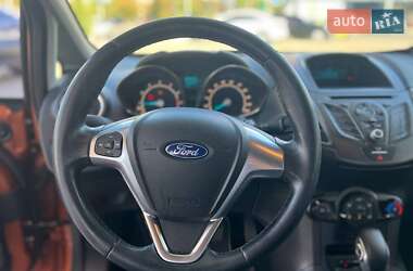Хэтчбек Ford Fiesta 2016 в 
