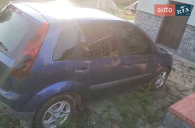 Хэтчбек Ford Fiesta 2006 в 
