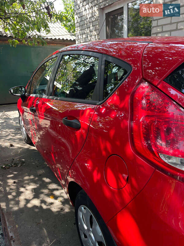 Хэтчбек Ford Fiesta 2012 в Краснограде фото 5 Хэтчбек Ford Fiesta 2012 в Краснограде