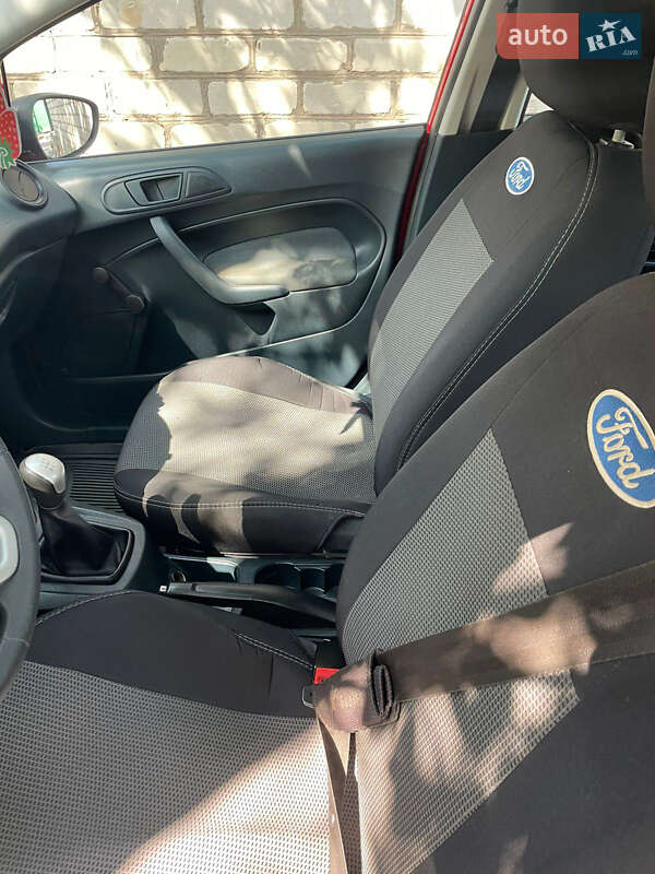 Хэтчбек Ford Fiesta 2012 в Краснограде фото 11 Хэтчбек Ford Fiesta 2012 в Краснограде