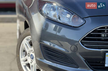 Седан Ford Fiesta 2017 в 