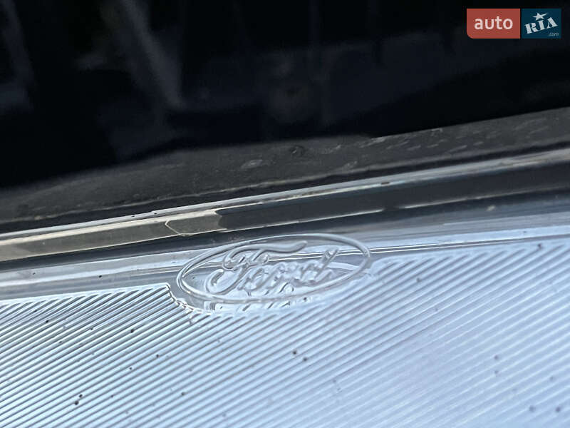 Хэтчбек Ford Fiesta 2013 в Измаиле