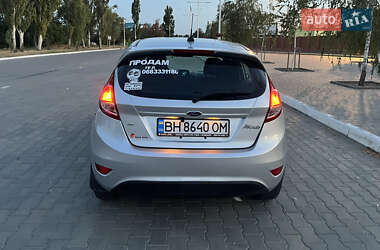 Хэтчбек Ford Fiesta 2013 в 