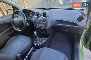 Хэтчбек Ford Fiesta 2008 в 